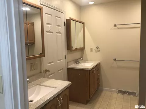 4105 Benjamin St, Springfield, IL 62703 photo 14