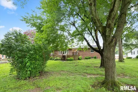 911 E Washington St, Riverton, IL 62561 photo 20
