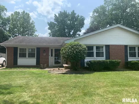 31 Del Mar Dr, Springfield, IL 62703 photo 1