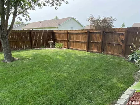 806 W Monroe St, Athens, IL 62613 photo 36