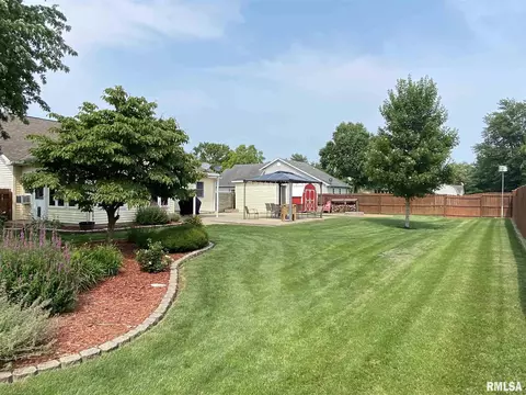 806 W Monroe St, Athens, IL 62613 photo 40