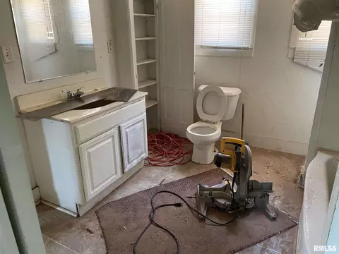 1509 N 8th St, Springfield, IL 62702 photo 9