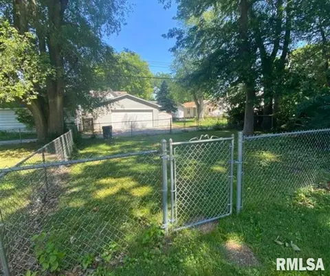 2424 S 9th St, Springfield, IL 62703 photo 23