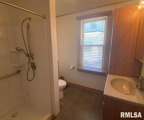 2424 S 9th St, Springfield, IL 62703 photo 6