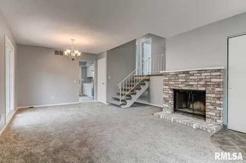 2505 Somerton Rd, Springfield, IL 62701 photo 5