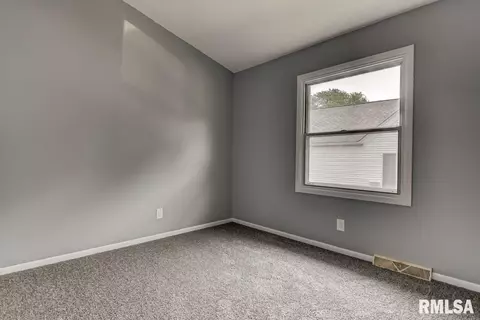 2505 Somerton Rd, Springfield, IL 62701 photo 17
