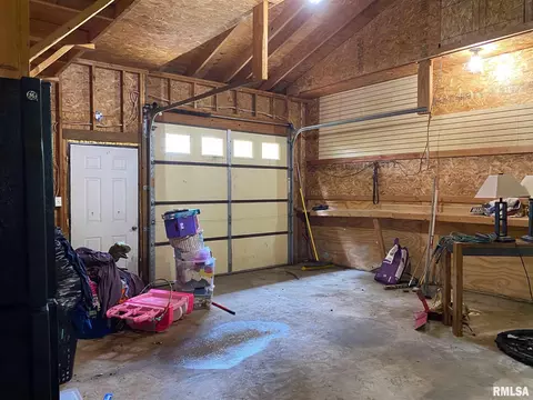 8434 Thomas Rd, Rochester, IL 62563 photo 17