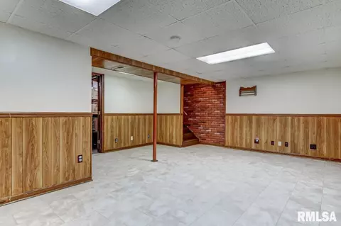 2105 Scarbrough Rd, Springfield, IL 62702 photo 17
