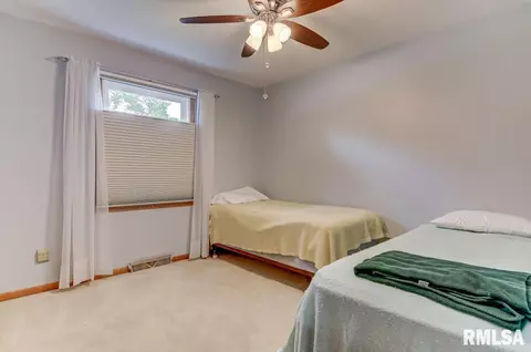 2105 Scarbrough Rd, Springfield, IL 62702 photo 10