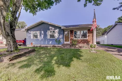 2105 Scarbrough Rd, Springfield, IL 62702 photo 2