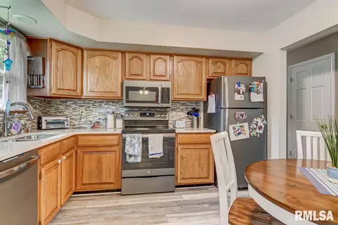 4 Eton Dr, Springfield, IL 62704 photo 10