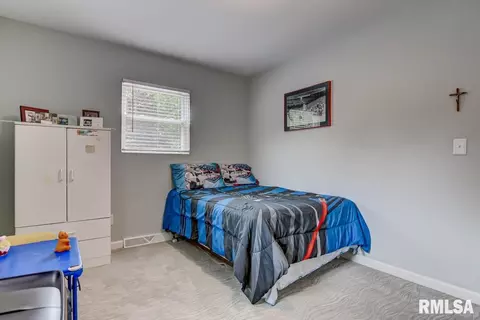 4 Eton Dr, Springfield, IL 62704 photo 18