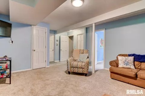 4 Eton Dr, Springfield, IL 62704 photo 27
