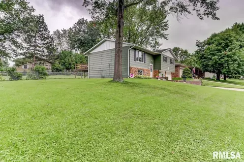 4 Eton Dr, Springfield, IL 62704 photo 4