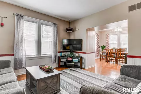 1813 Holmes Ave, Springfield, IL 62704 photo 6