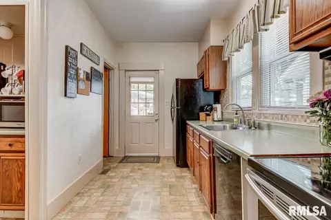 1813 Holmes Ave, Springfield, IL 62704 photo 13