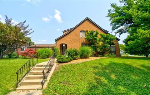 2132 S 4th St, Springfield, IL 62703 photo 1