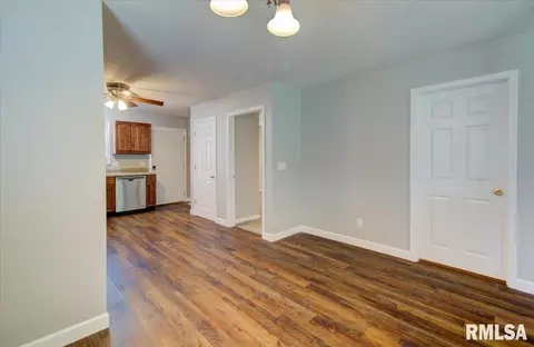 624 N Milton St, Springfield, IL 62702 photo 14