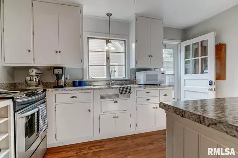1417 W Edwards St, Springfield, IL 62704 photo 16