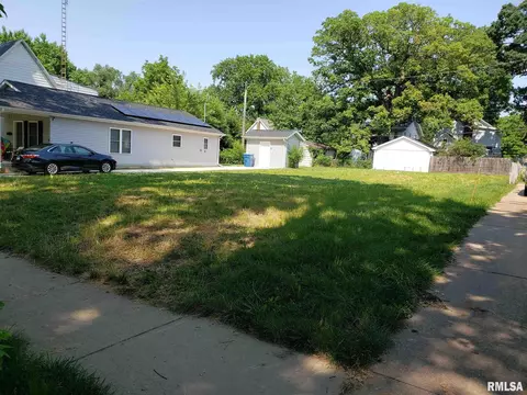 1418 N 3rd St, Springfield, IL 62702 photo 1