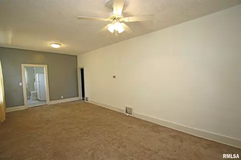 2024 S Pasfield St, Springfield, IL 62704 photo 9