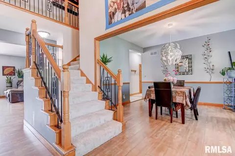 2304 Lake Crest Dr, Springfield, IL 62711 photo 4