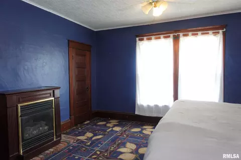 403 S Main St, Abingdon, IL 61410 photo 35
