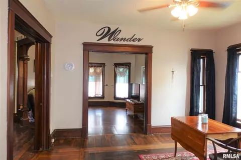 403 S Main St, Abingdon, IL 61410 photo 22