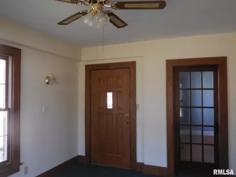 102 E Clay St, Roodhouse, IL 62082 photo 12