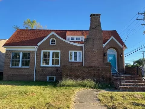 102 E Clay St, Roodhouse, IL 62082 photo 1