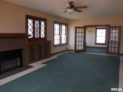 102 E Clay St, Roodhouse, IL 62082 photo 10