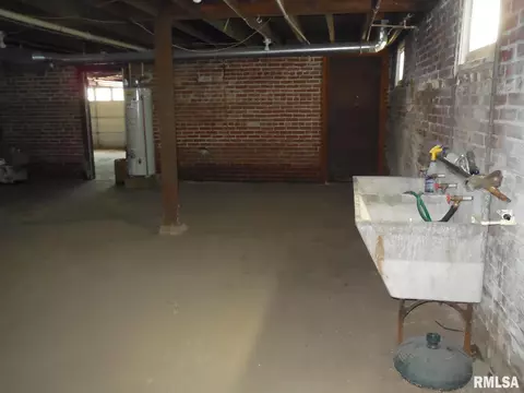 102 E Clay St, Roodhouse, IL 62082 photo 23