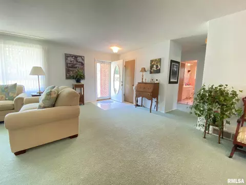 2117 S Lincoln Ave, Springfield, IL 62704 photo 6