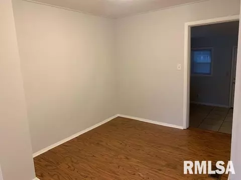 1 Bryant Ln, Springfield, IL 62702 photo 5