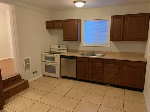 1 Bryant Ln, Springfield, IL 62702 photo 6