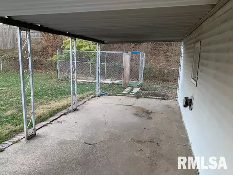 1 Bryant Ln, Springfield, IL 62702 photo 12