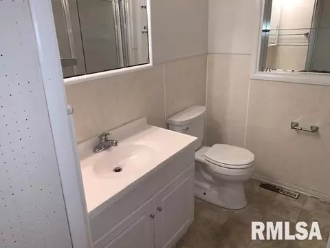 1003 Johnson Ln, Springfield, IL 62702 photo 17