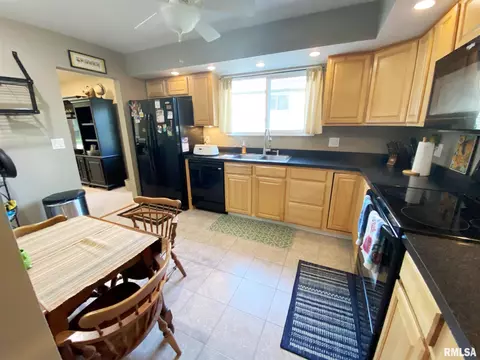 1912 Creighton Rd, Springfield, IL 62703 photo 3