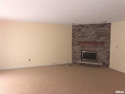 3014 Turning Mill Dr, Springfield, IL 62711 photo 4