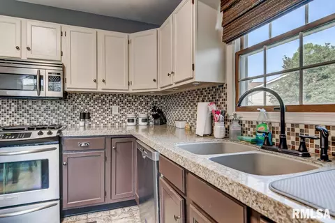 6317 Kate Ct, Springfield, IL 62712 photo 10