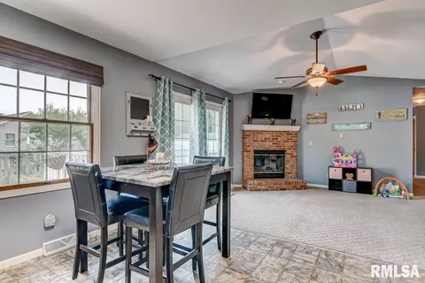 6317 Kate Ct, Springfield, IL 62712 photo 8