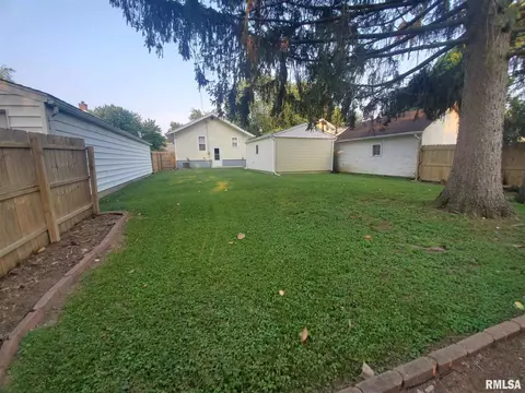 2205 Holmes Ave, Springfield, IL 62704 photo 14