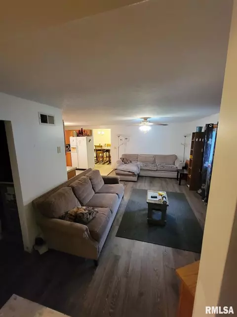 2803 Leonard St, Springfield, IL 62704 photo 6