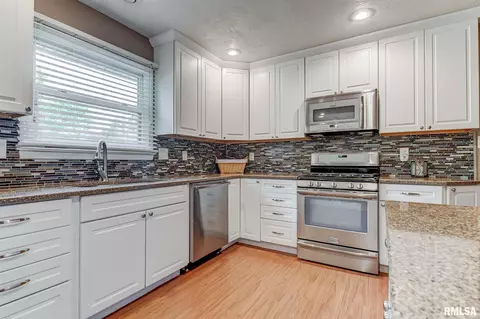 7512 Tumbleweed Trl, Springfield, IL 62707 photo 9