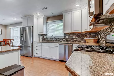 7512 Tumbleweed Trl, Springfield, IL 62707 photo 5