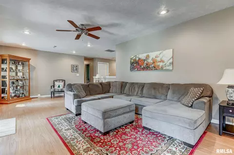7512 Tumbleweed Trl, Springfield, IL 62707 photo 17