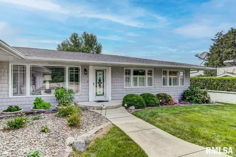 1011 E Lake Shore Dr, Springfield, IL 62712 photo 2