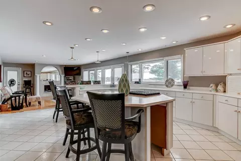 1011 E Lake Shore Dr, Springfield, IL 62712 photo 8