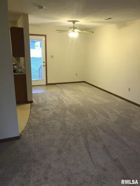 2410 Basil Dr, Springfield, IL 62707 photo 3