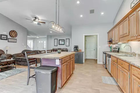 2545 Chapel Hill Dr, Springfield, IL 62702 photo 11